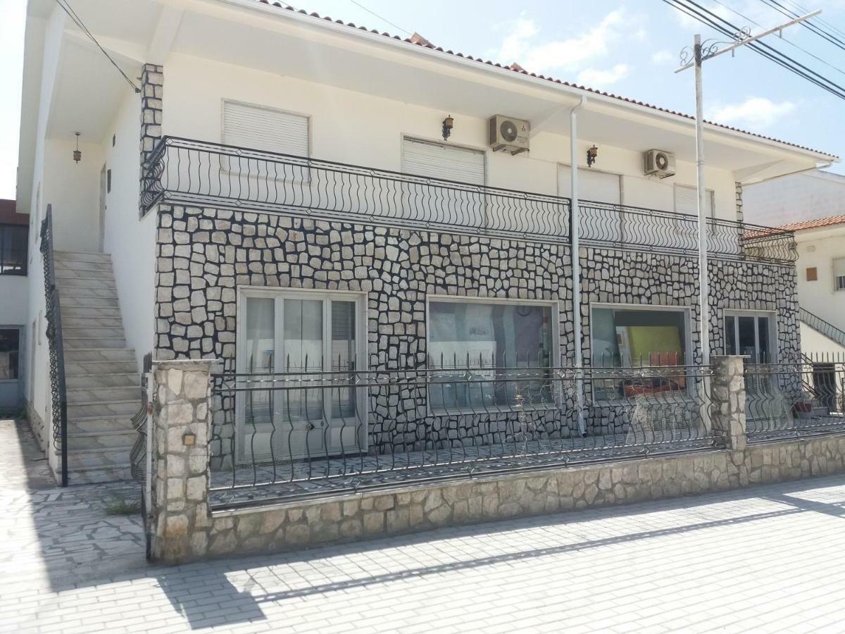 Alojamento Das Laranjeiras Fernao Ferro Eksteriør billede